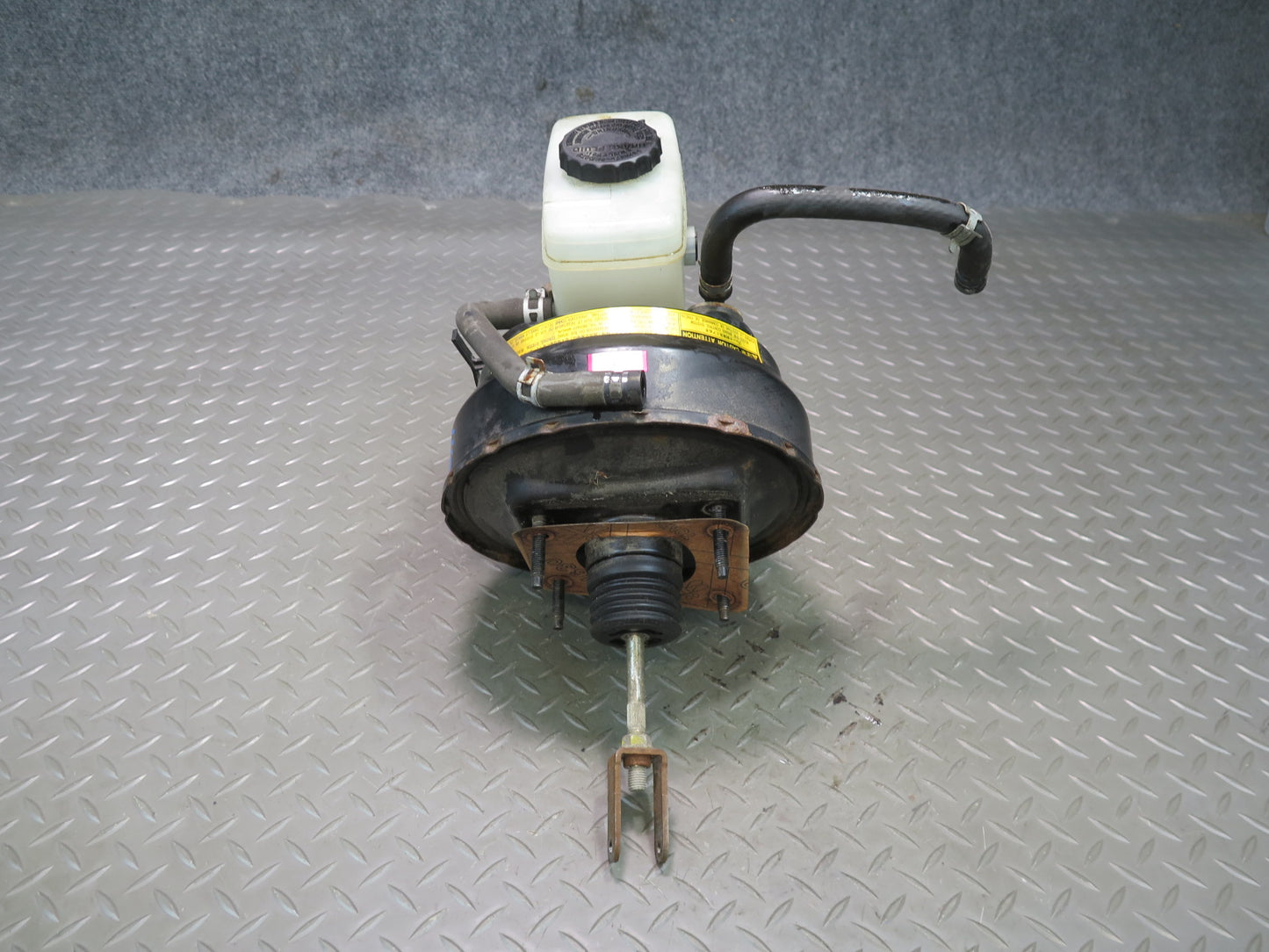 02-05 Lexus JCE10L IS300 Brake Master Cylinder Booster Fluid Reservoir OEM