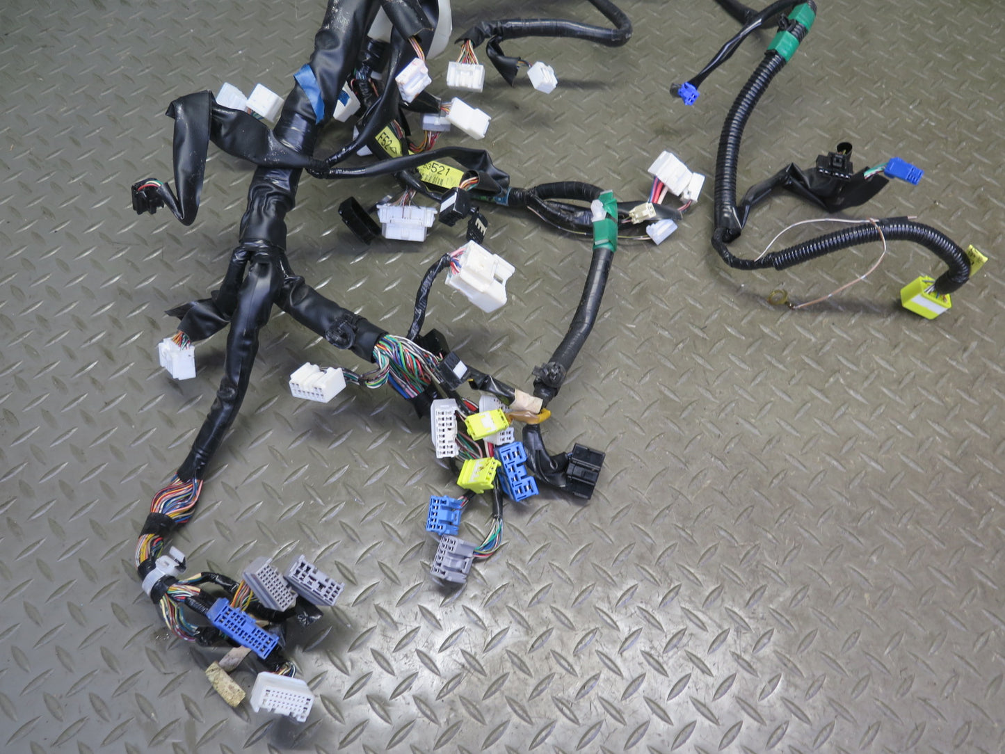 2004 Lexus JCE10L IS300 M/T Dash Instrument Panel Wire Wiring Harness OEM