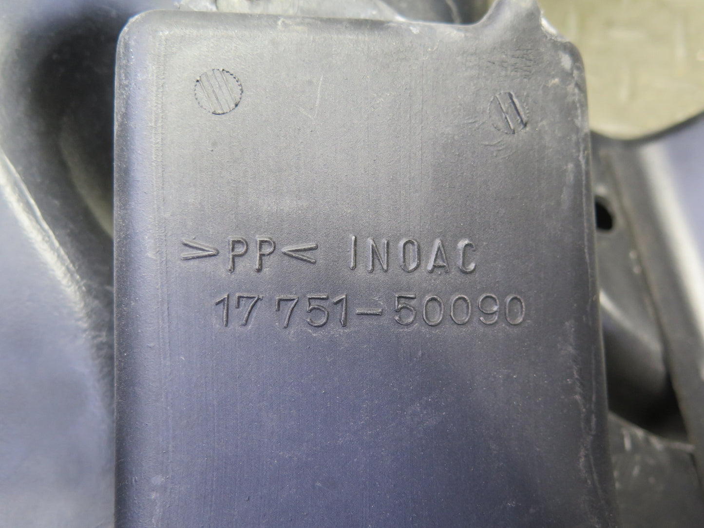 01-05 Lexus GS430 Air Intake Cleaner Filter Box w MAF Sensor & Duct Assy OEM