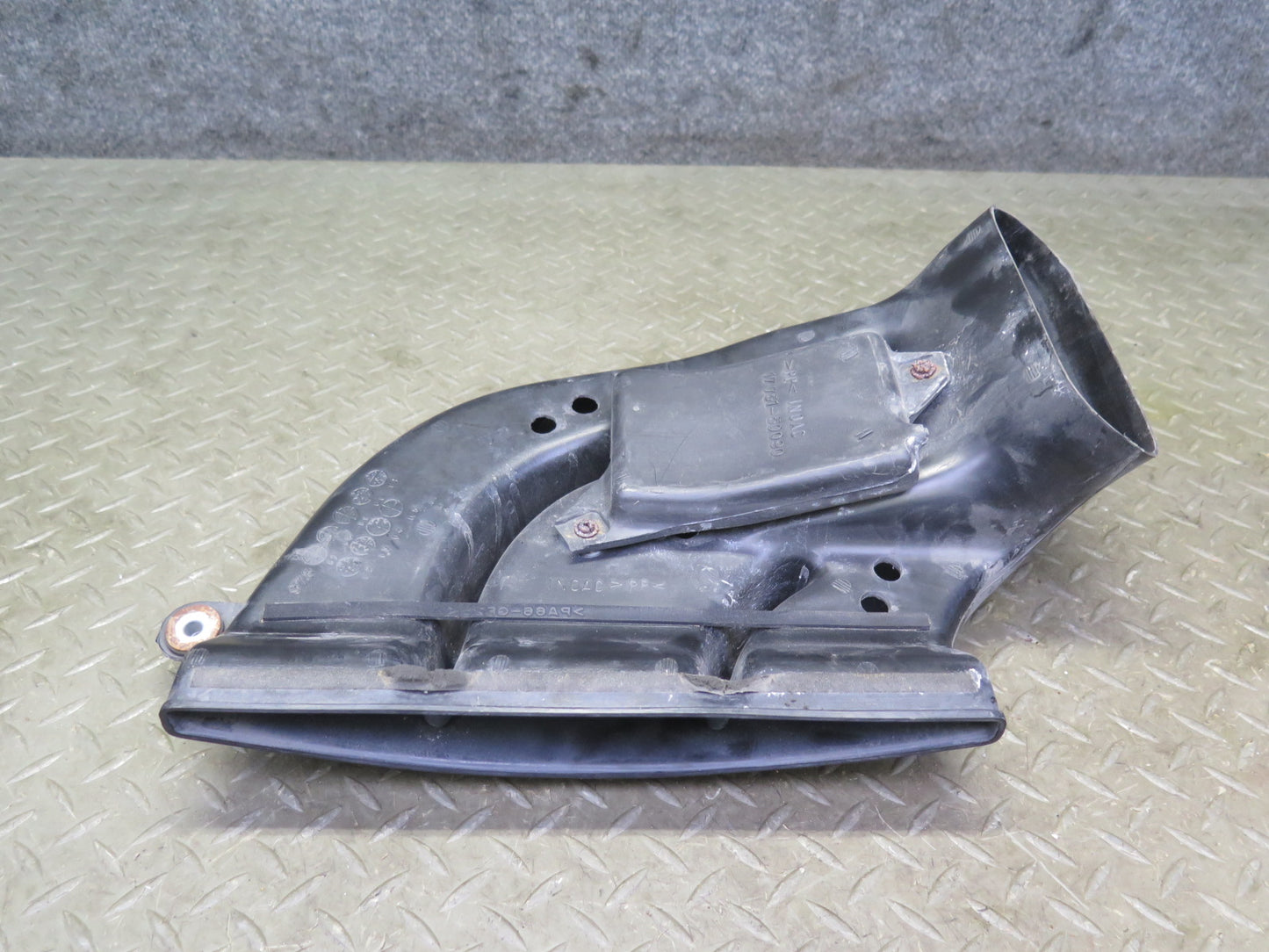01-05 Lexus GS430 Air Intake Cleaner Filter Box w MAF Sensor & Duct Assy OEM