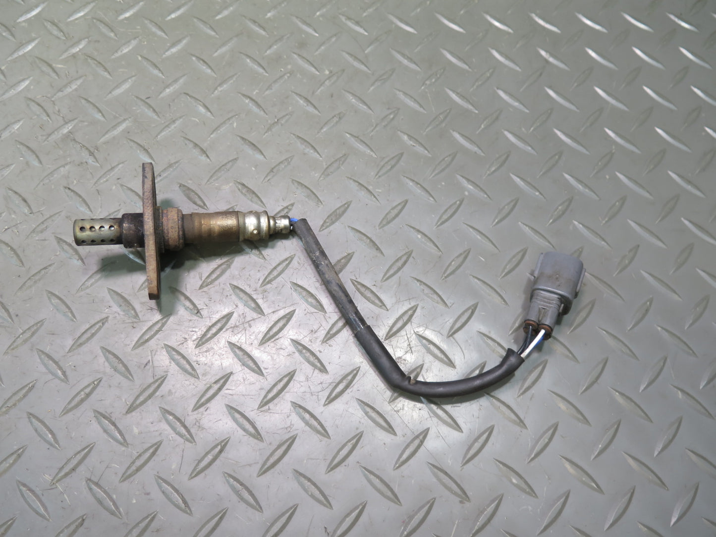2003-2007 Lexus UZJ100L LX470 Oxygen O2 Exhaust Lambda Sensor Set of 2