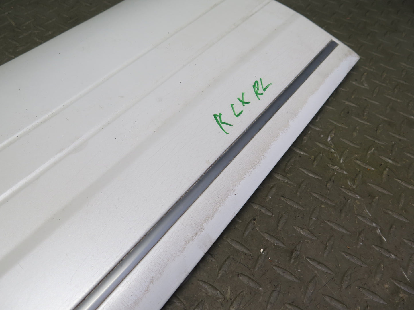 03-07 Lexus LX470 Front & Rear Left Door Fender Lower Trim Molding Set of 4