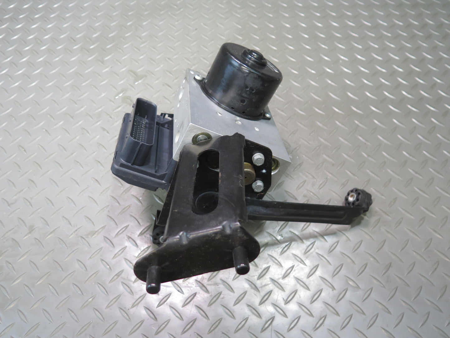 2001-2002 BMW E46 M3 DSC Anti Lock Brake ABS Pump Module 2229800