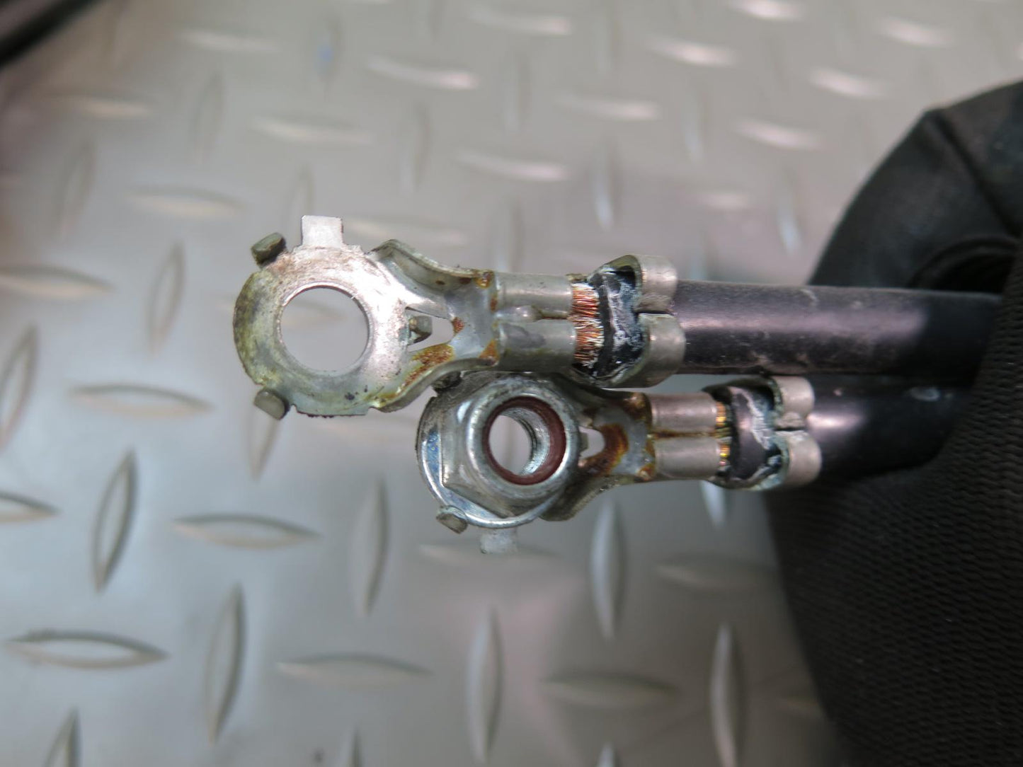 03-06 Mercedes R230 SL500 Engine Starter Motor w Ground Wire 130K OEM