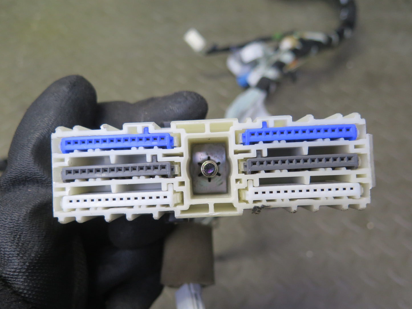 2003-2004 Lexus UZJ100L LX470 Under Dash Wire Wiring Harness 82792-60190