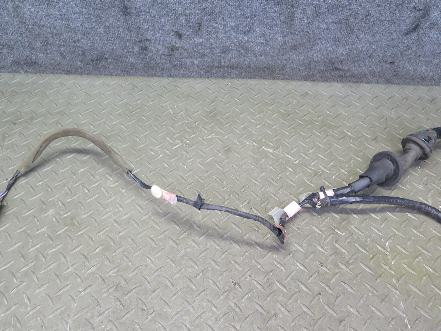 2003-2007 Lexus UZJ100L LX470 Front Right Door Wire Wiring Harness