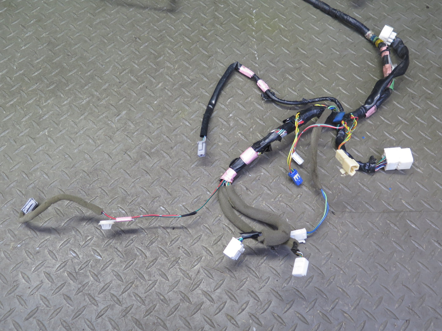 2003-2007 Lexus UZJ100L LX470 Front Right Door Wire Wiring Harness