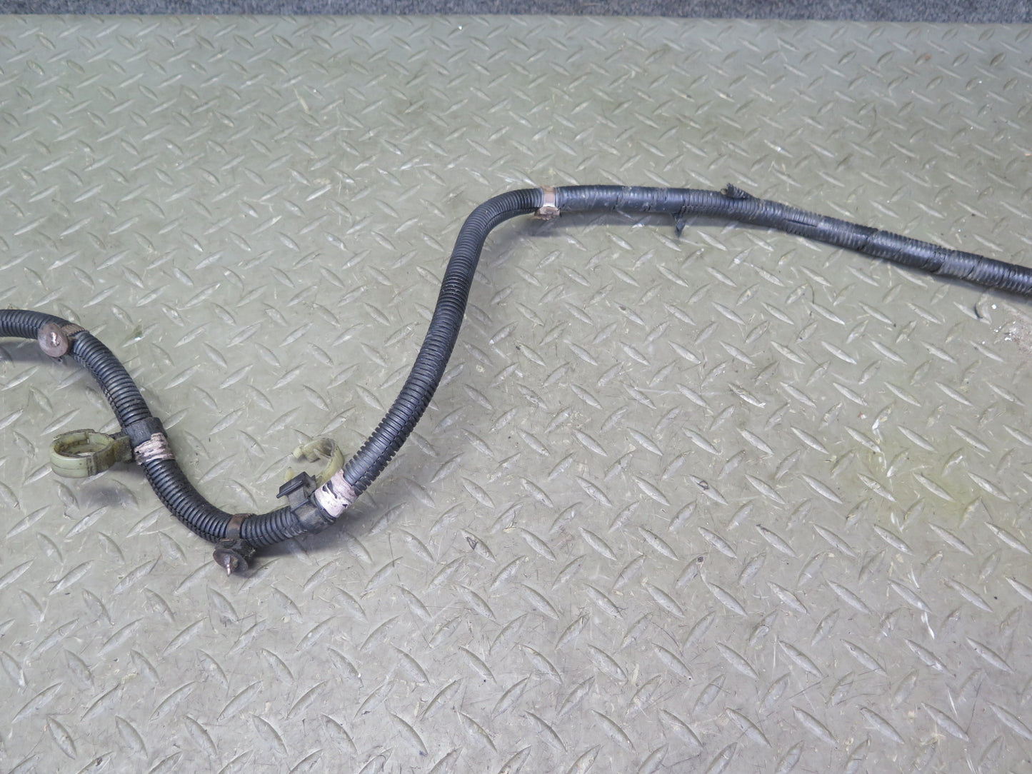2003-2004 Lexus UZJ100L LX470 Alternator Generator Wire Wiring Harness