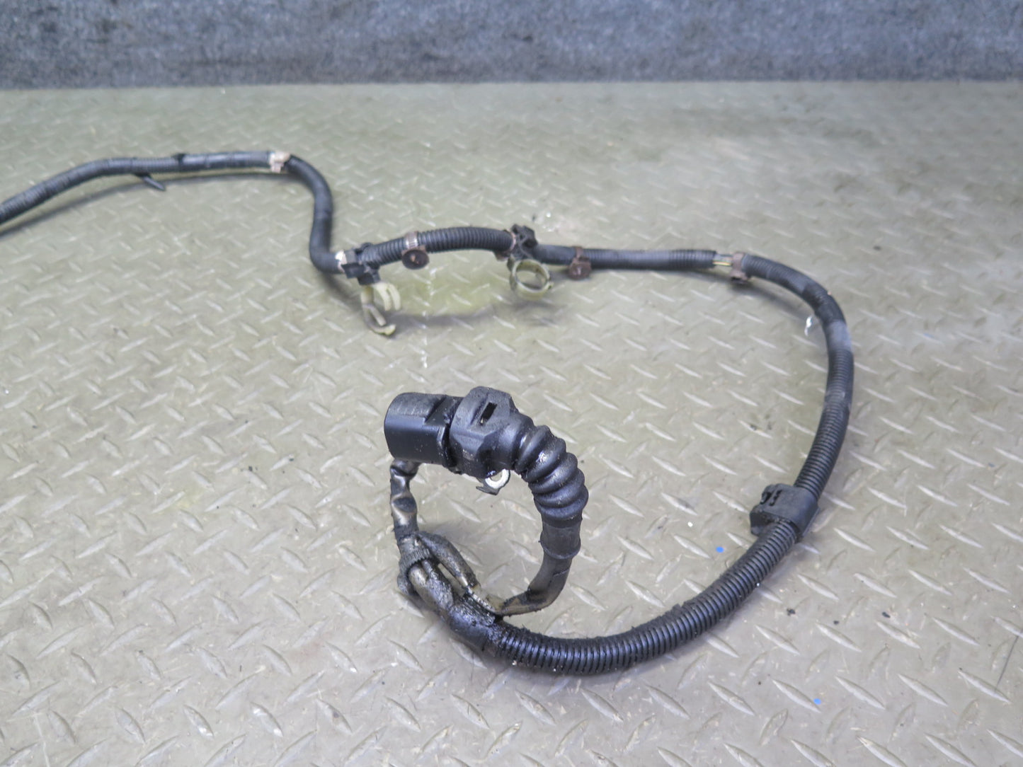2003-2004 Lexus UZJ100L LX470 Alternator Generator Wire Wiring Harness