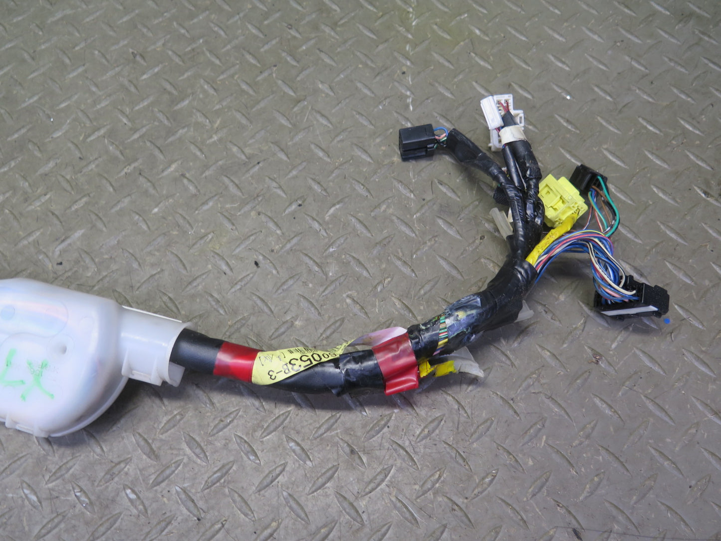 2003-2007 Lexus UZJ100L LX470 Steering Column Wire Cable Harness 82128-60053
