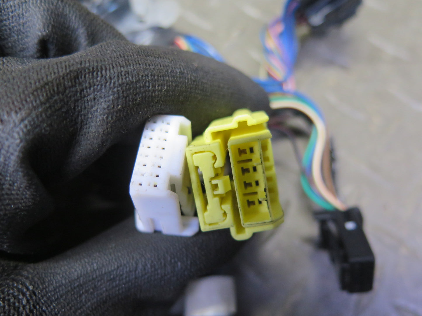 2003-2007 Lexus UZJ100L LX470 Steering Column Wire Cable Harness 82128-60053