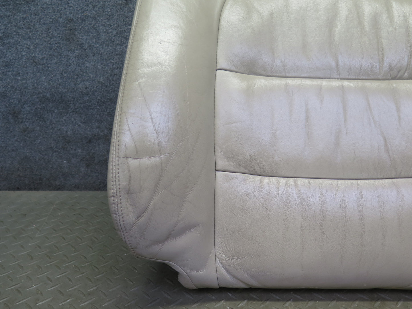 2003-2007 Lexus UZJ100L LX470 Front Right Seat Upper Leather Cushion Ivory