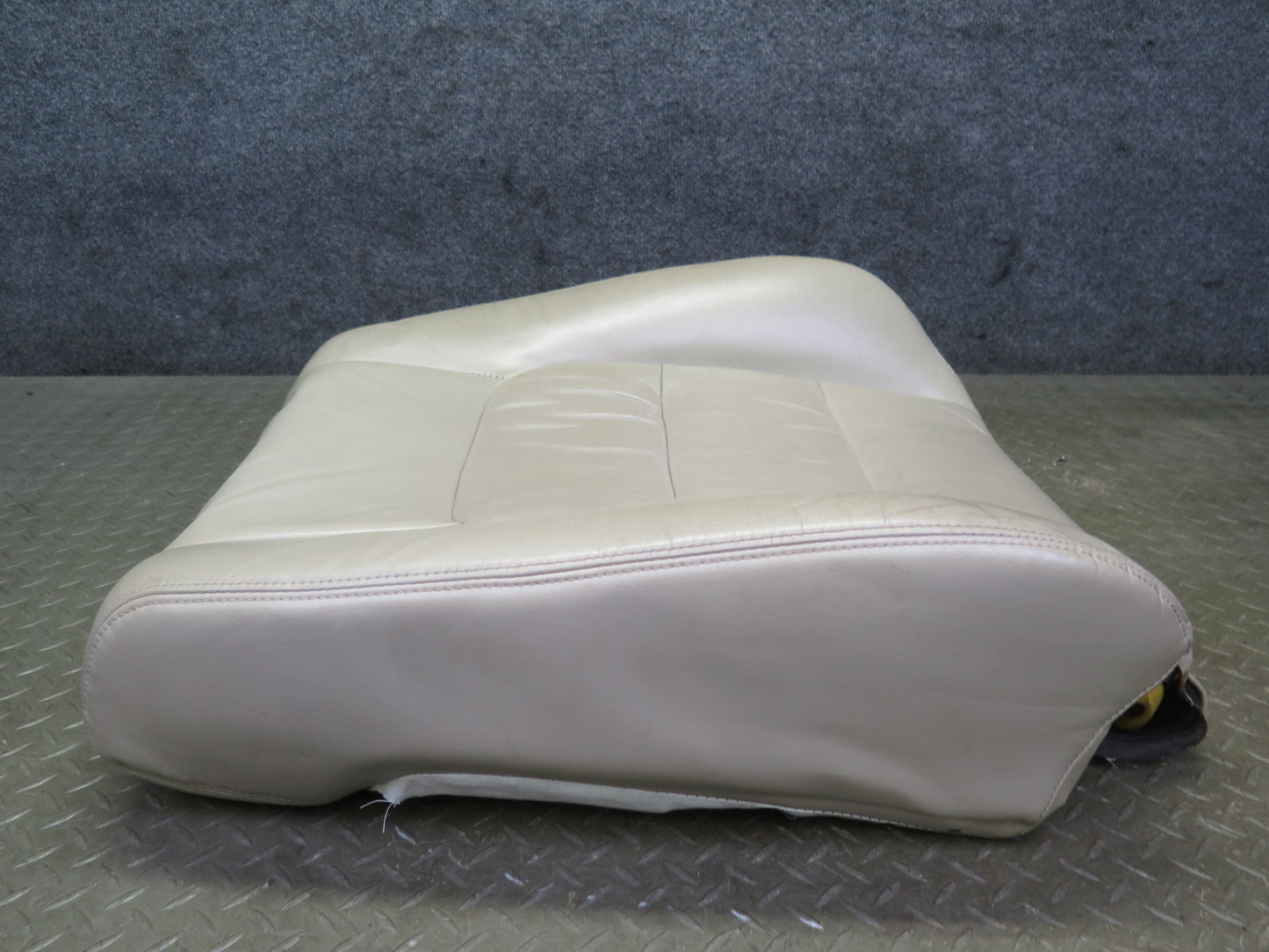 2003-2007 Lexus UZJ100L LX470 Front Right Seat Upper Leather Cushion Ivory
