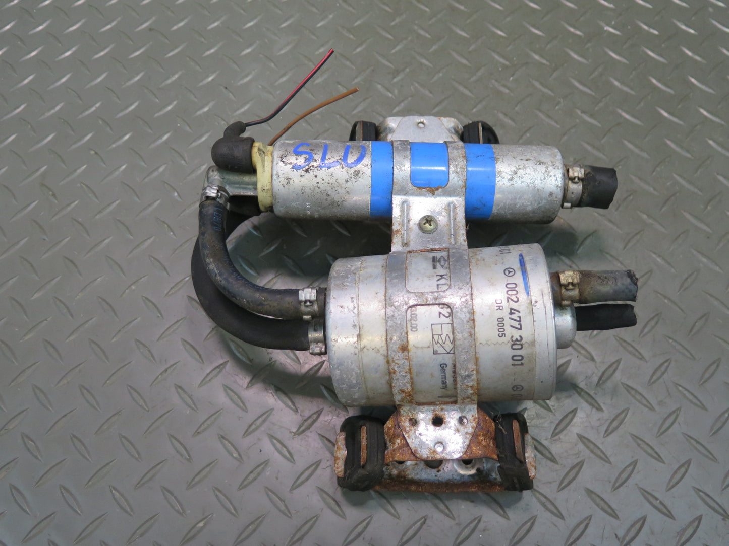 2000 Mercedes R129 SL500 Fuel Pump & Filter Assembly OEM