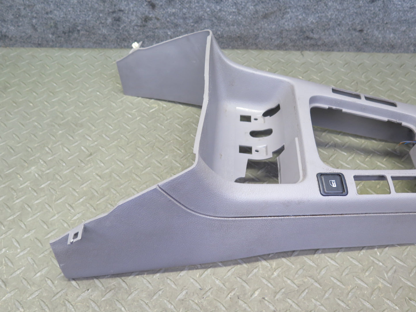 97-99 BMW E36 318ti Compact Center Console Shifter Trim Cover Panel 8146335 OEM
