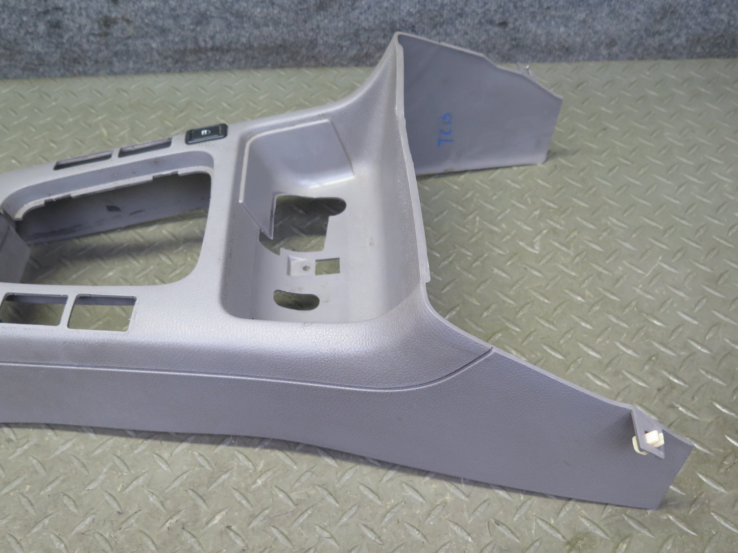 97-99 BMW E36 318ti Compact Center Console Shifter Trim Cover Panel 8146335 OEM