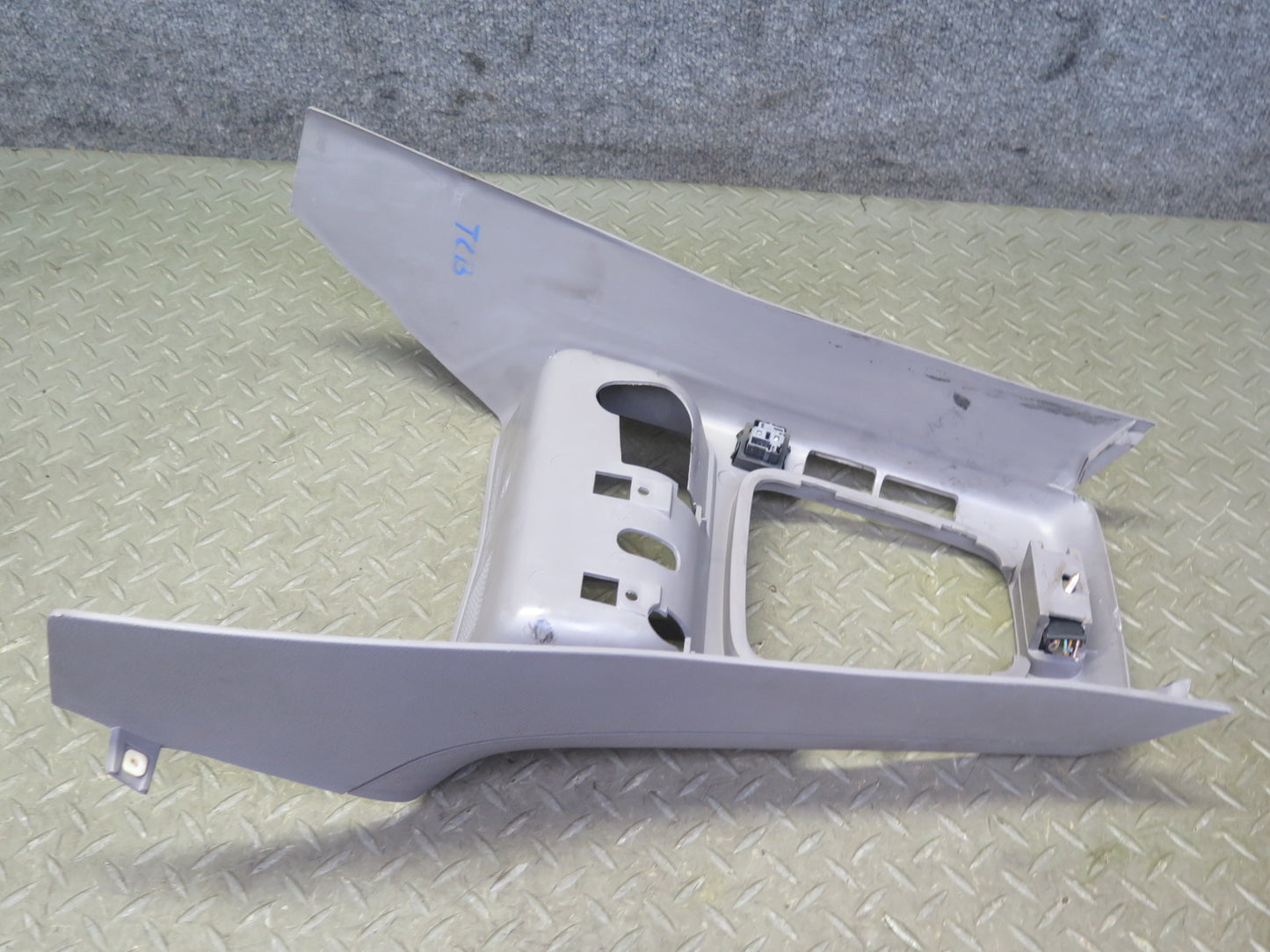 97-99 BMW E36 318ti Compact Center Console Shifter Trim Cover Panel 8146335 OEM