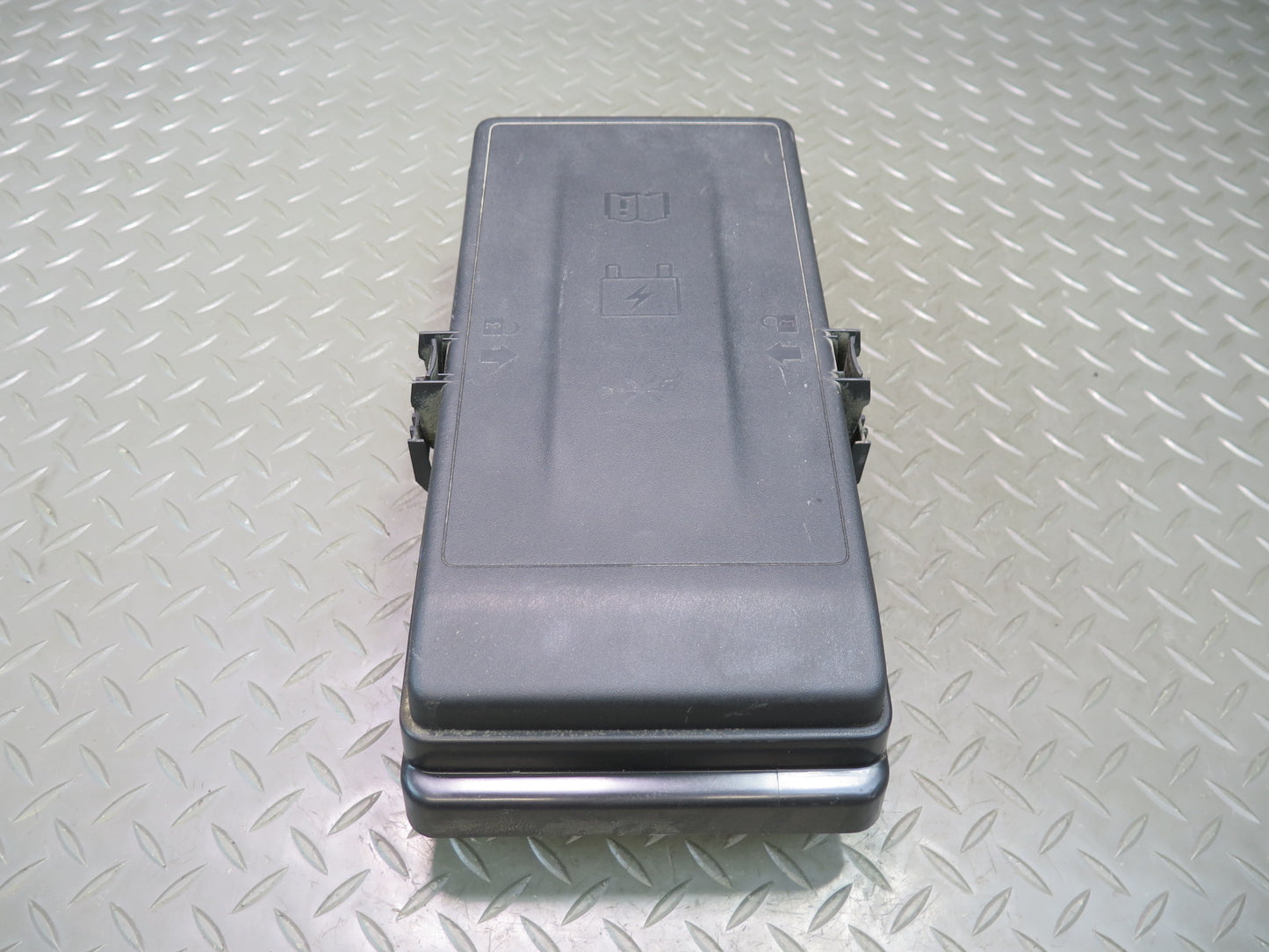 2018 Jeep Wrangler JL 3.6L Engine Bay Fuse Relay Box Module 68298935AD OEM