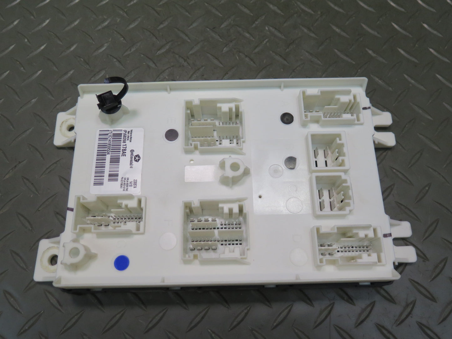 2018 Jeep Wrangler JL Body Control Module Unit BCM BCU 68268178AE OEM