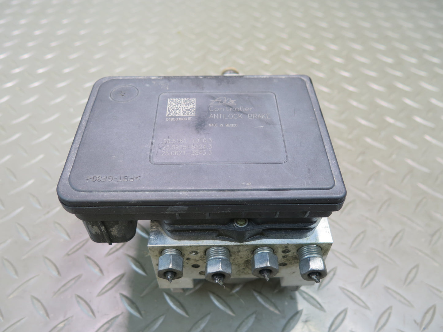 2018 Jeep Wrangler JL Anti Lock Brake ABS Pump Module 68249623AI OEM