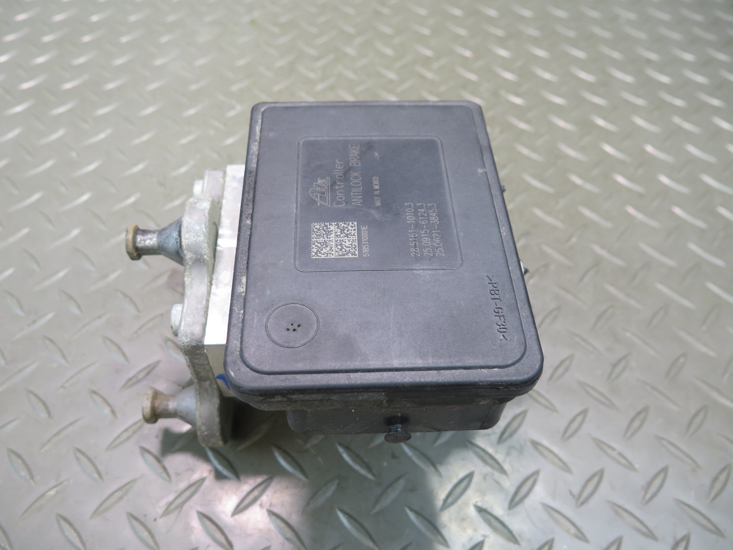 2018 Jeep Wrangler JL Anti Lock Brake ABS Pump Module 68249623AI OEM