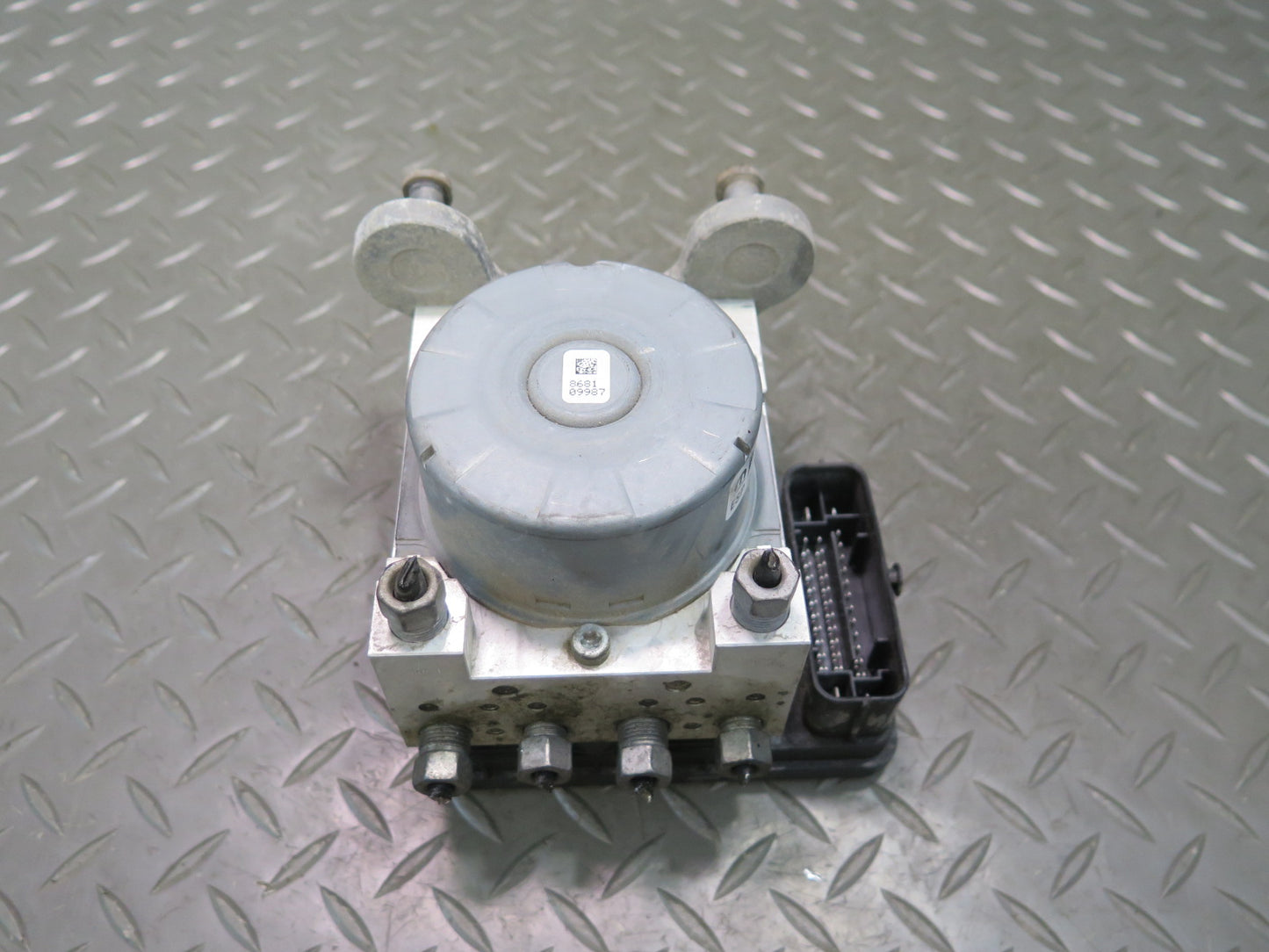 2018 Jeep Wrangler JL Anti Lock Brake ABS Pump Module 68249623AI OEM