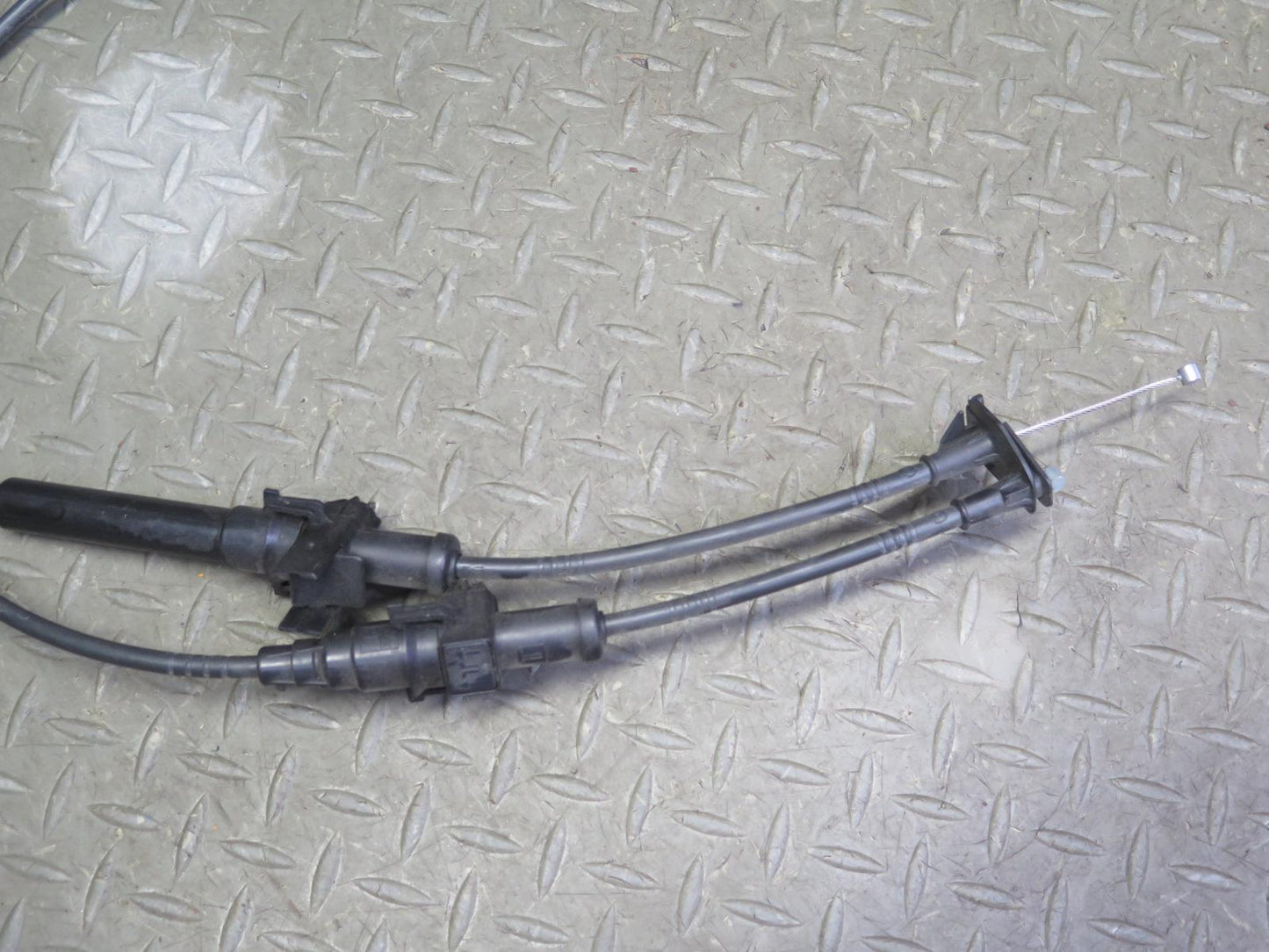 92-93 Chevrolet Corvette C4 Cruise Control Actuator Motor Cable Set OEM