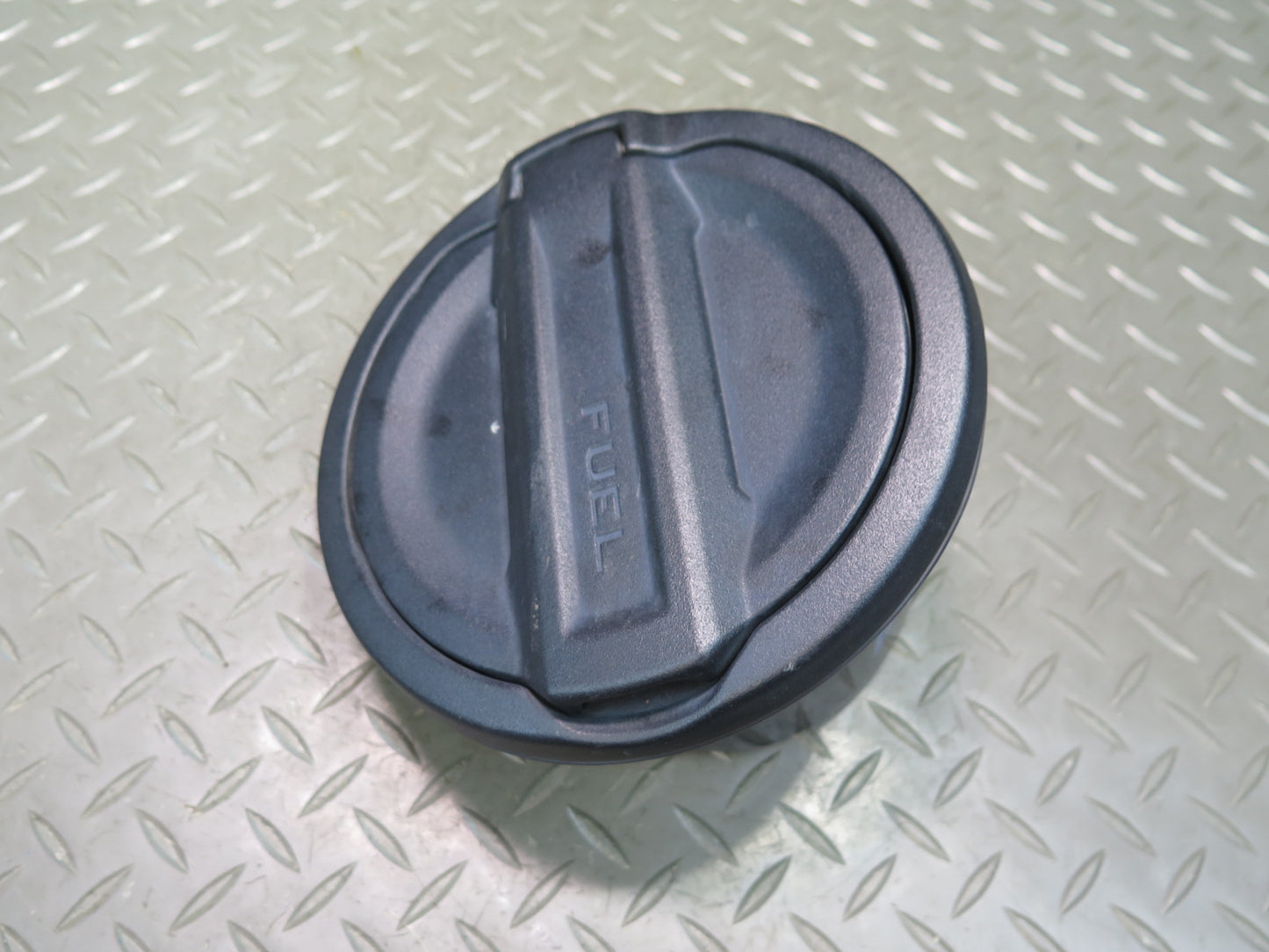 18-23 Jeep Wrangler JL Fuel Tank Filler Door Lid Cover 68330920AE OEM