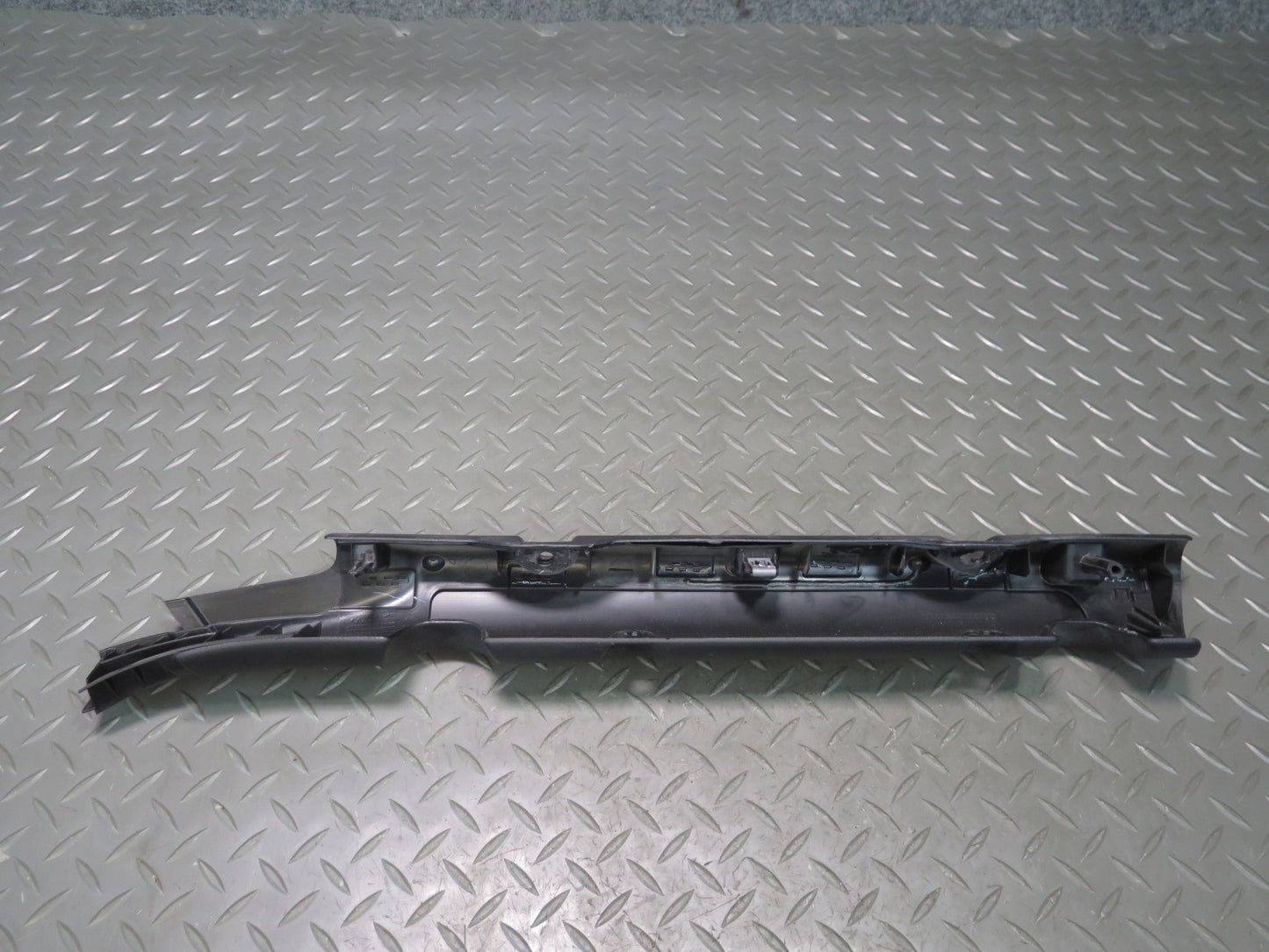 18-23 Jeep Wrangler JL Set of 2 Rear Roll Bar Trim Cover Panel OEM