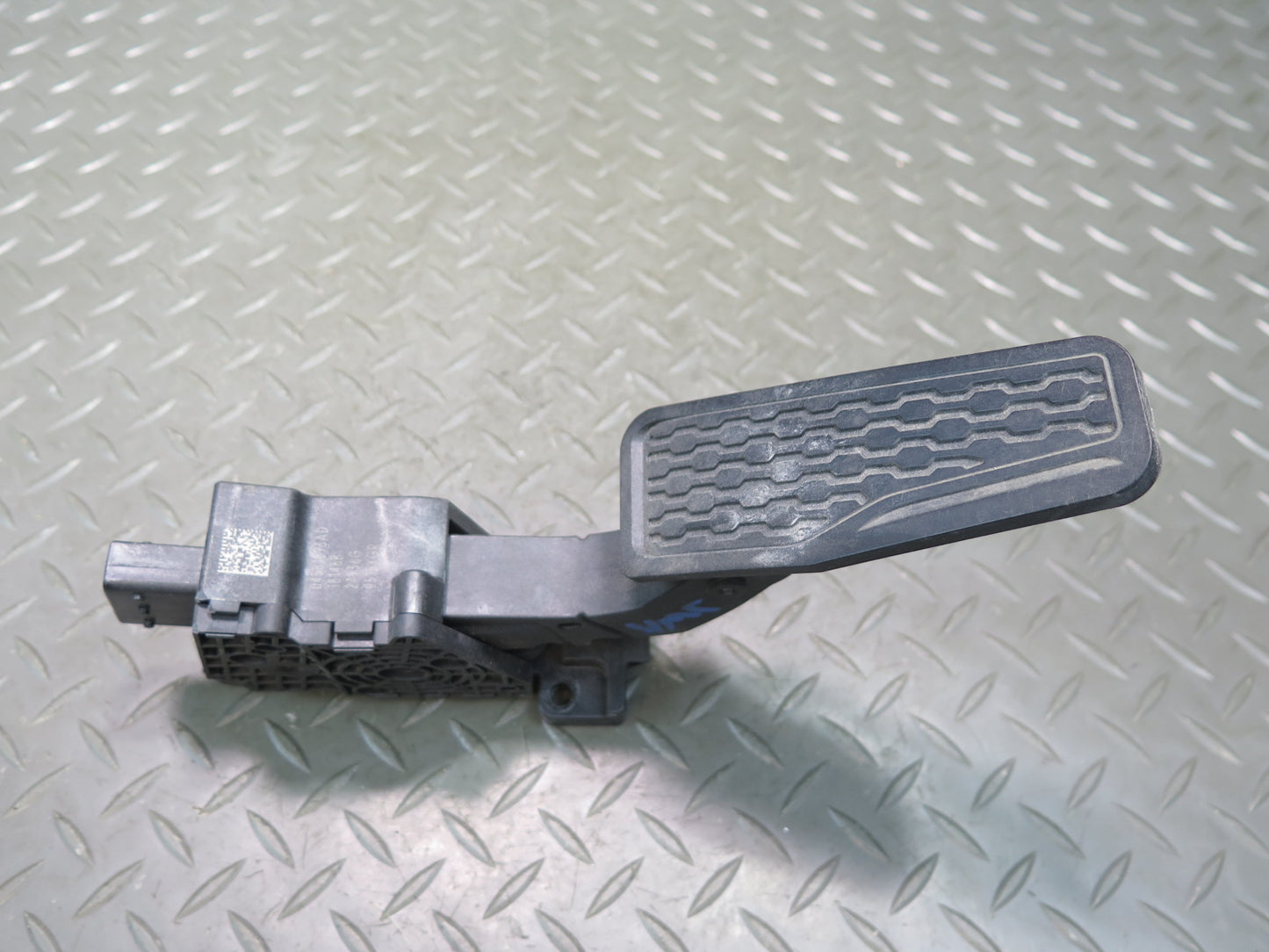 18-23 Jeep Wrangler JL Gas Acceleration Pedal Sensor 04581893AD
