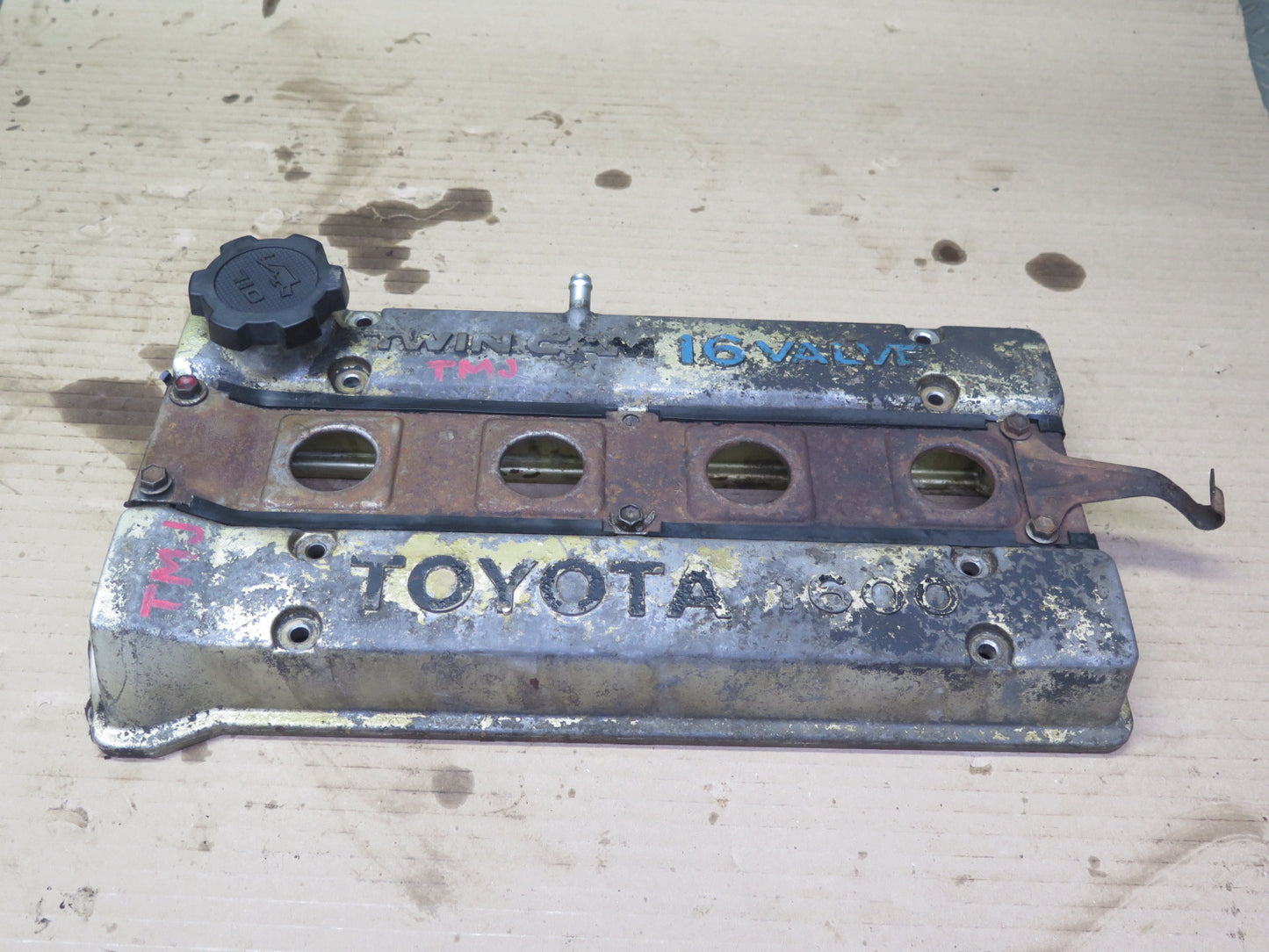 88-89 Toyota MR2 AW15 4AGELC NA Engine Valve Cover OEM