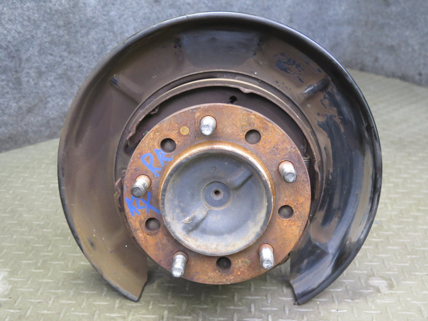 2003-2007 Lexus UZJ100L LX470 Rear Right Spindle Knuckle Wheel Hub w Shaft