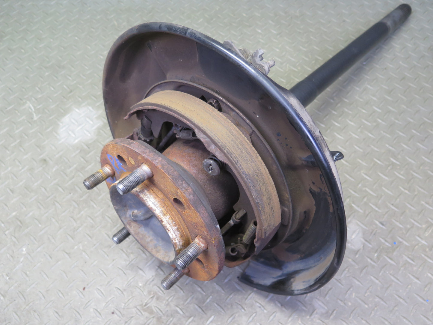 2003-2007 Lexus UZJ100L LX470 Rear Right Spindle Knuckle Wheel Hub w Shaft