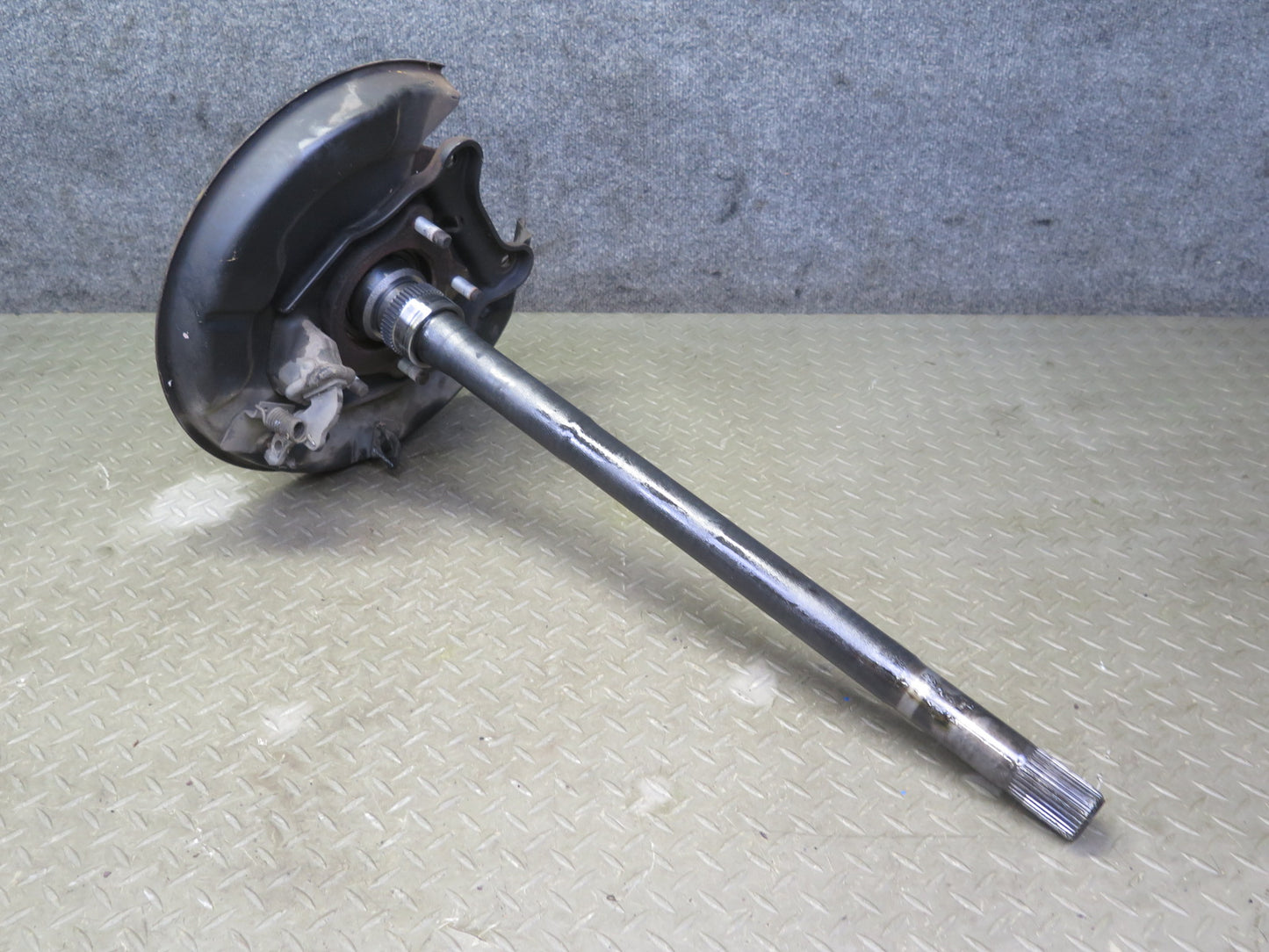 2003-2007 Lexus UZJ100L LX470 Rear Right Spindle Knuckle Wheel Hub w Shaft