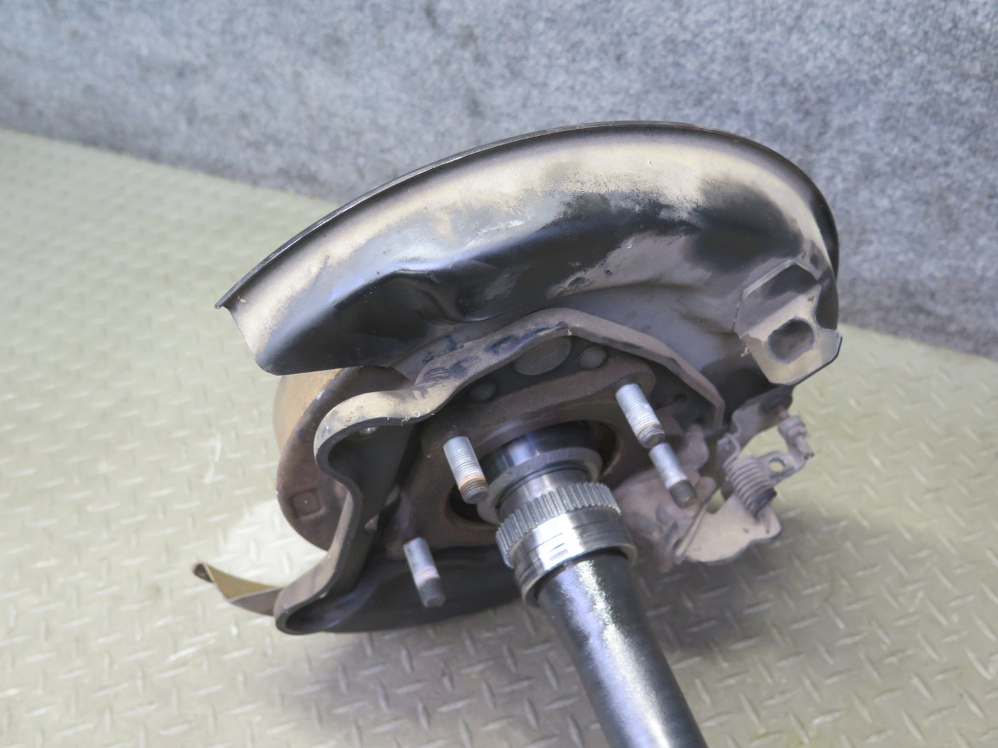 2003-2007 Lexus UZJ100L LX470 Rear Right Spindle Knuckle Wheel Hub w Shaft