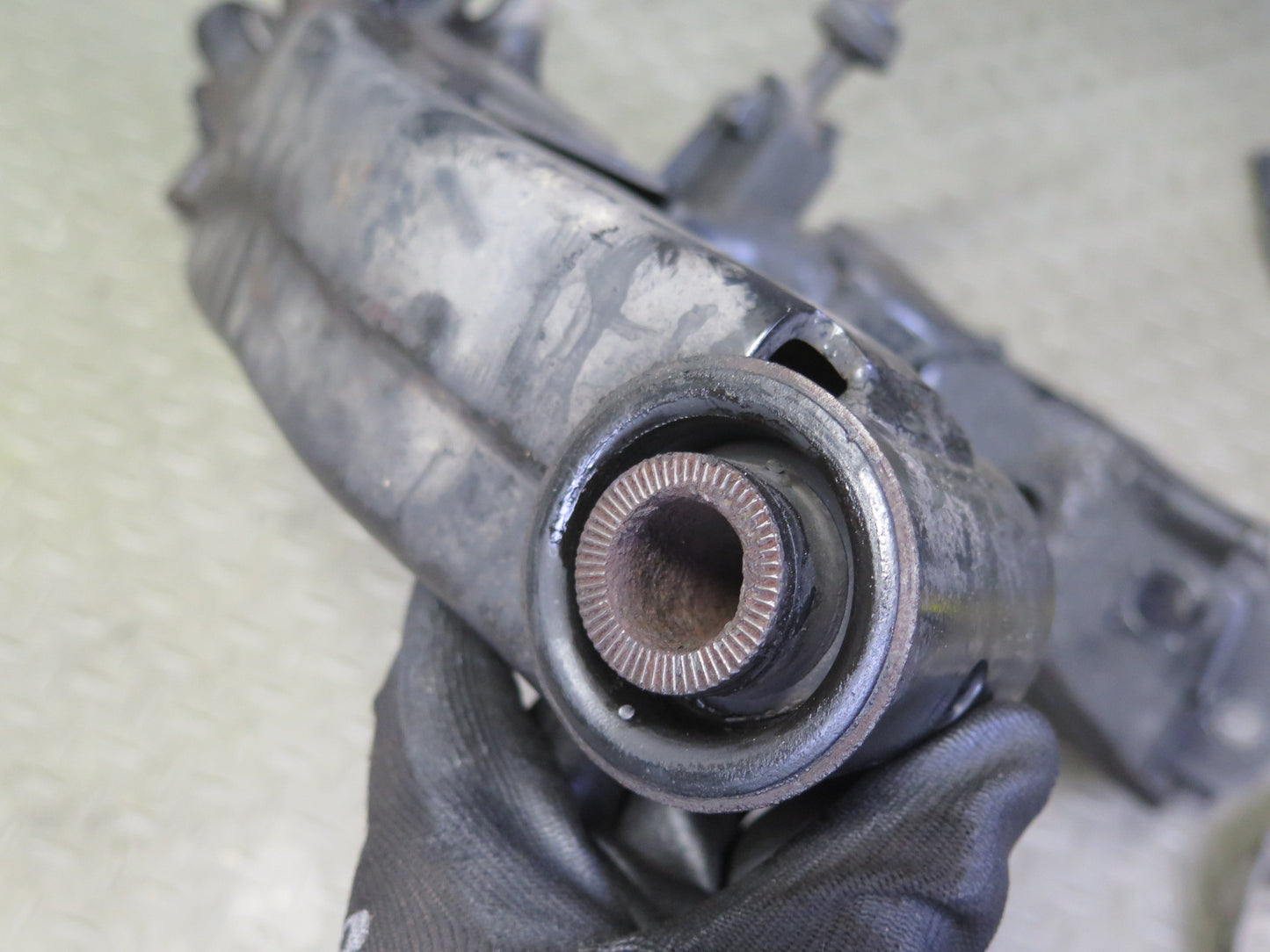 1998-2007 Lexus UZJ100L LX470 Front Right Suspension Lower Control Arm