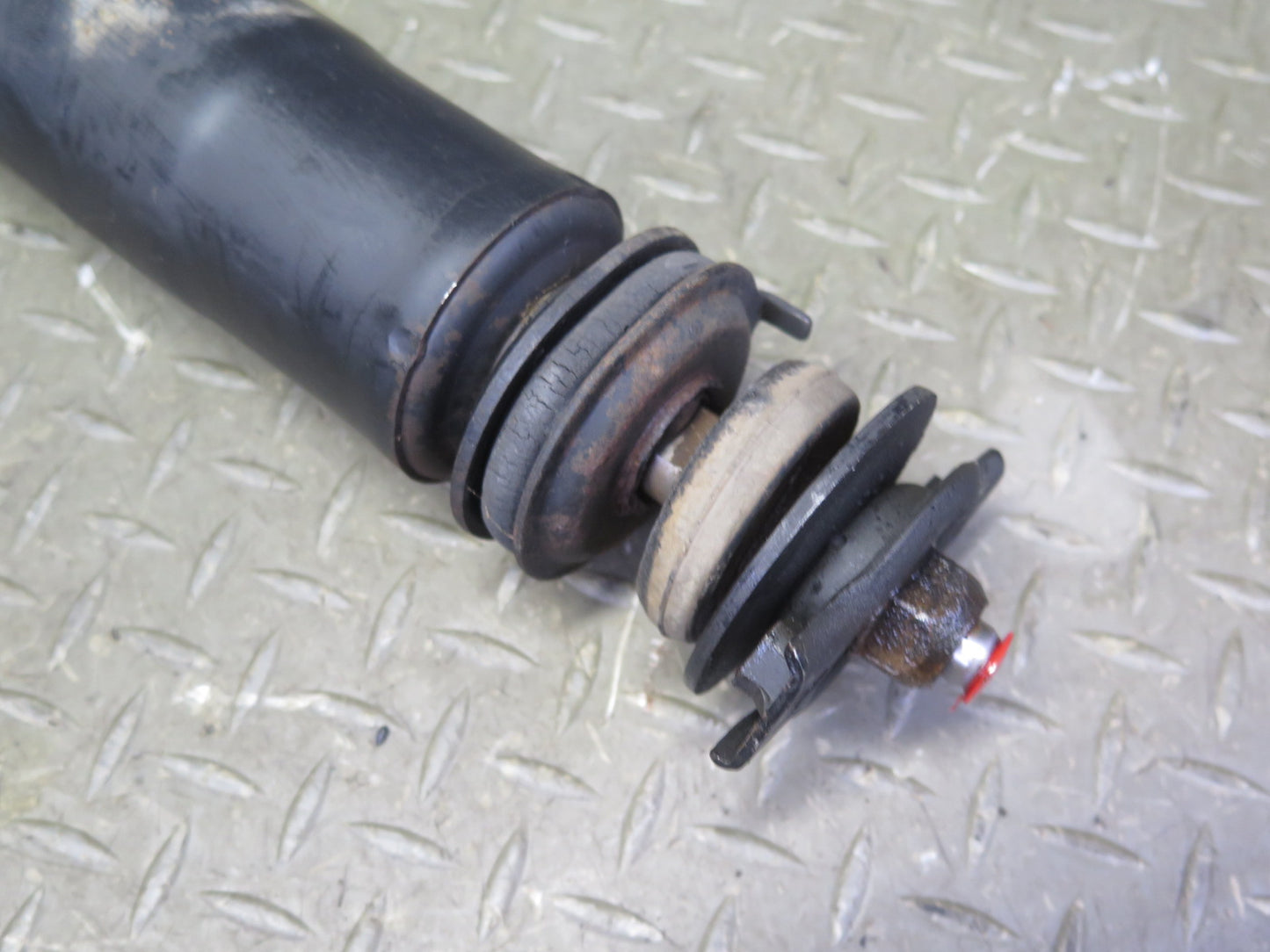 2003-2007 Lexus UZJ100L LX470 Front Left & Right Strut Shock Absorber Set of 2