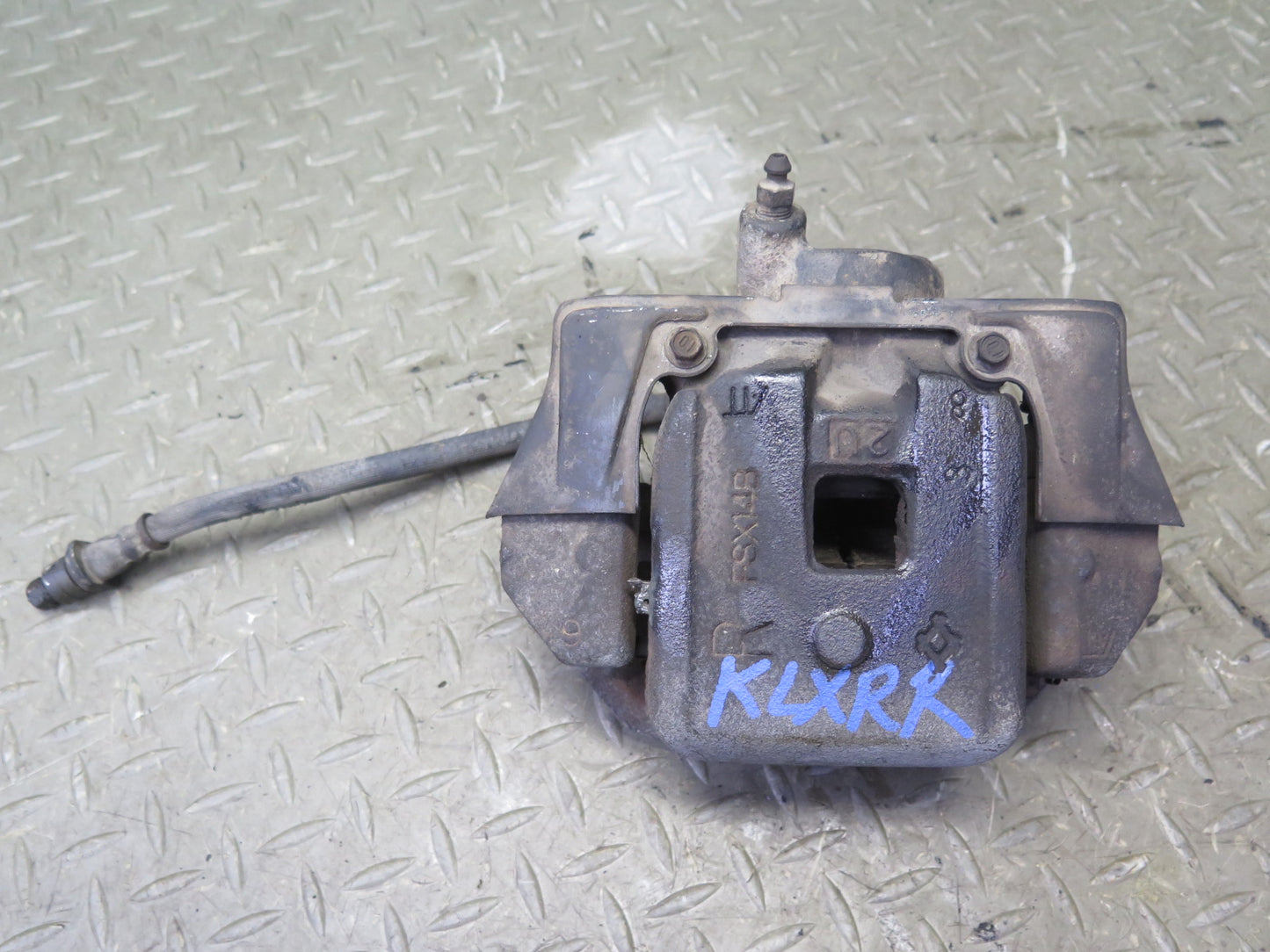 2003-2007 Lexus UZJ100L LX470 AWD Rear Left & Right Brake Caliper Set of 2