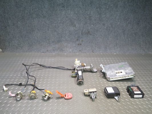 2003 Lexus UZJ100L LX470 2UZFE Engine ECU ECM Immo Ignition Lock KEY Set