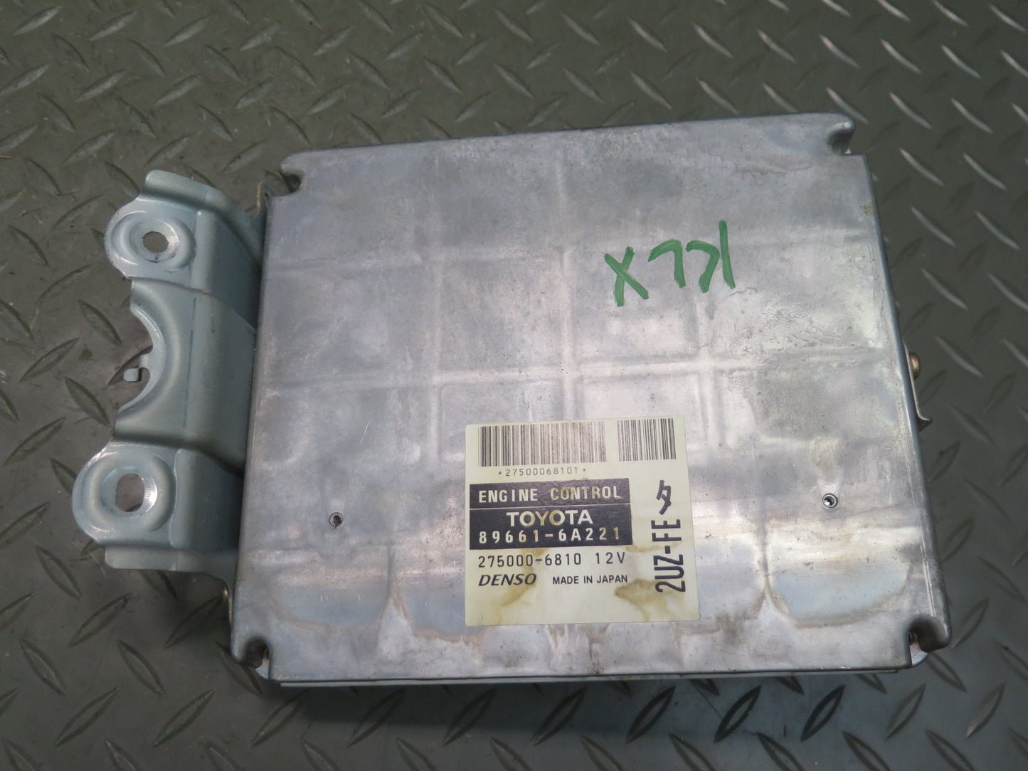 2003 Lexus UZJ100L LX470 2UZFE Engine ECU ECM Immo Ignition Lock KEY Set