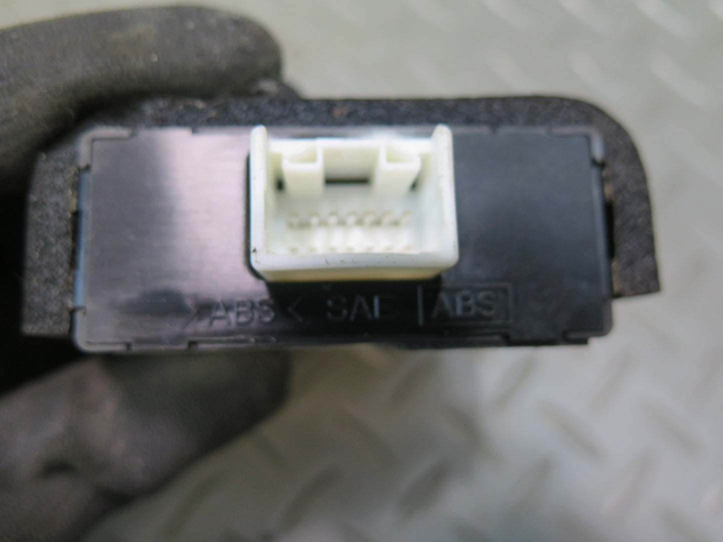 2003 Lexus UZJ100L LX470 2UZFE Engine ECU ECM Immo Ignition Lock KEY Set