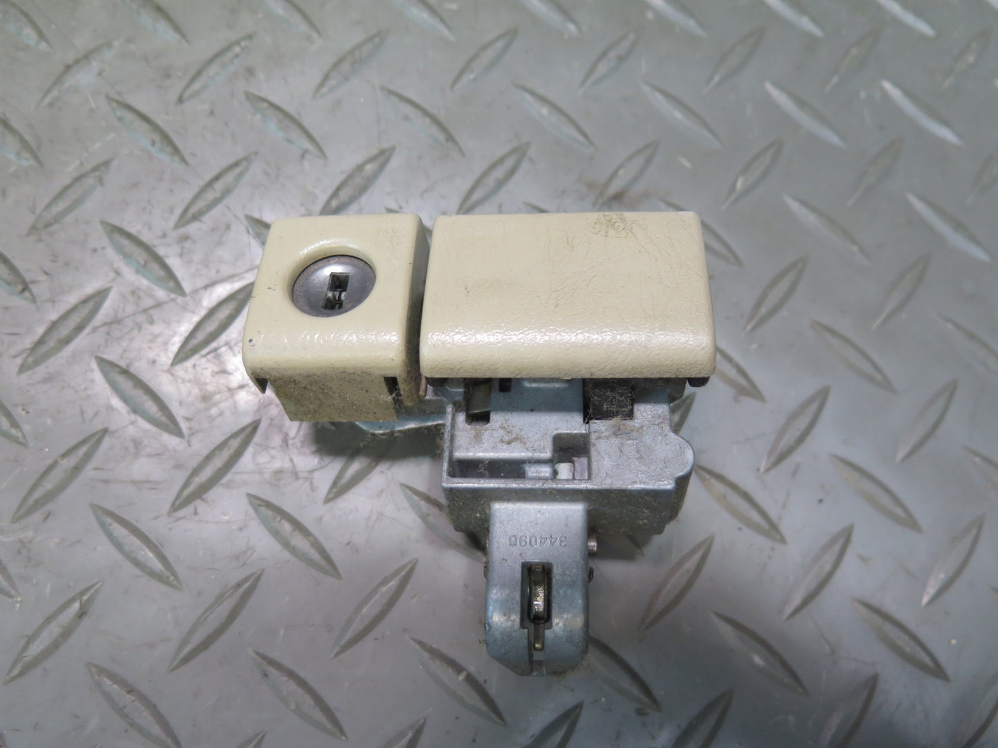 2003 Lexus UZJ100L LX470 2UZFE Engine ECU ECM Immo Ignition Lock KEY Set