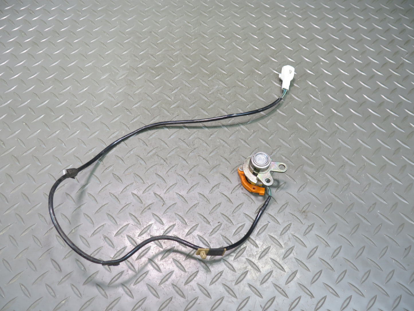 2003 Lexus UZJ100L LX470 2UZFE Engine ECU ECM Immo Ignition Lock KEY Set