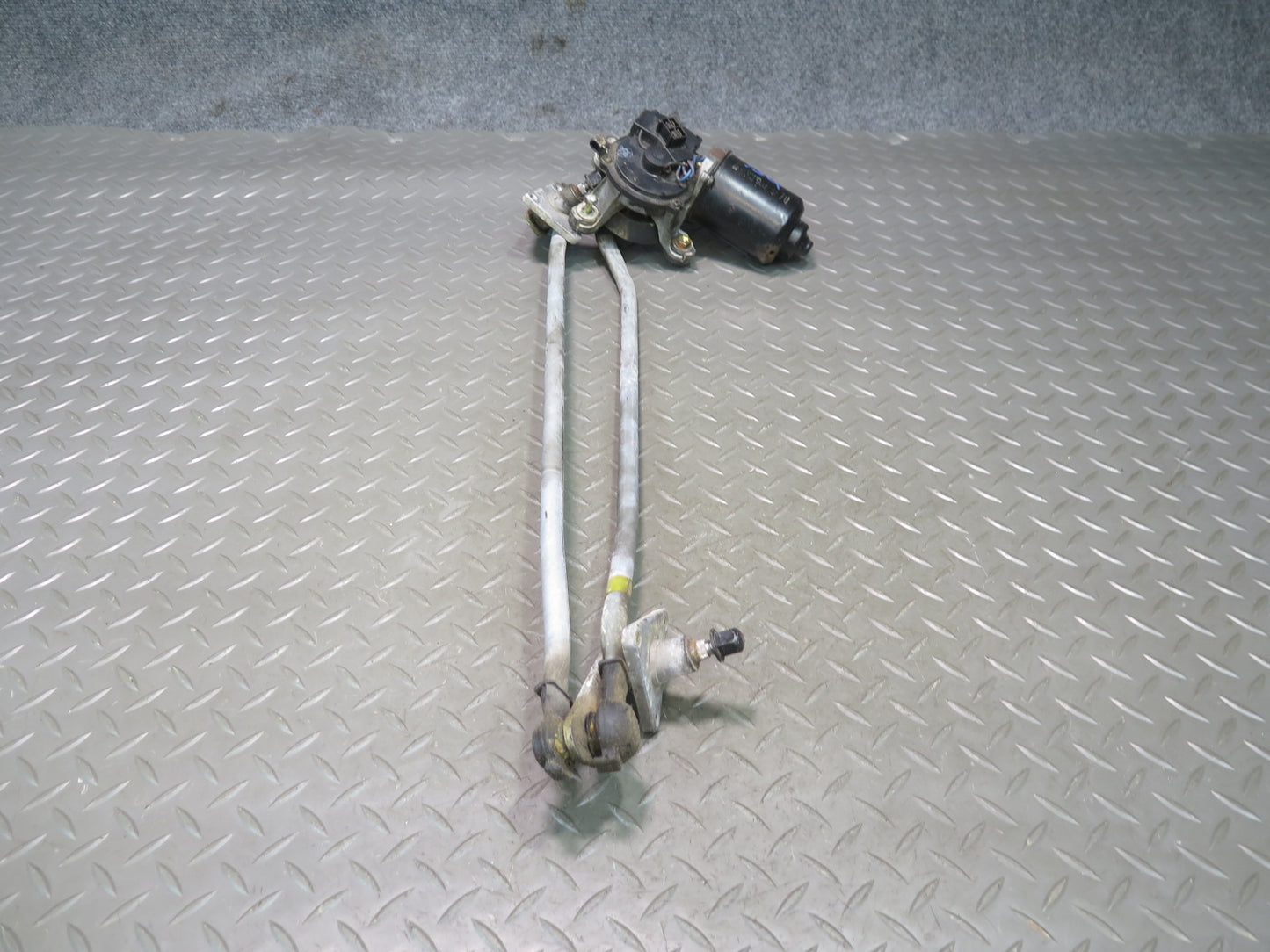 86-92 Toyota Supra MA70L Front Windshield Wiper Transmission Linkage w Motor OEM