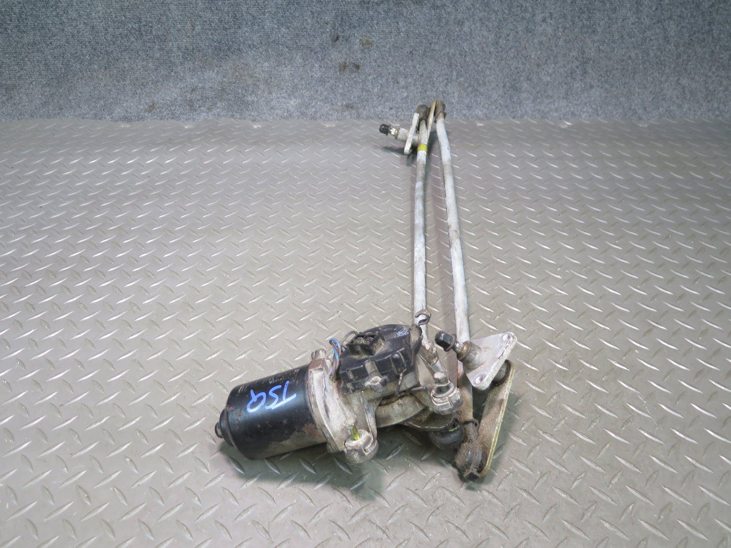 86-92 Toyota Supra MA70L Front Windshield Wiper Transmission Linkage w Motor OEM
