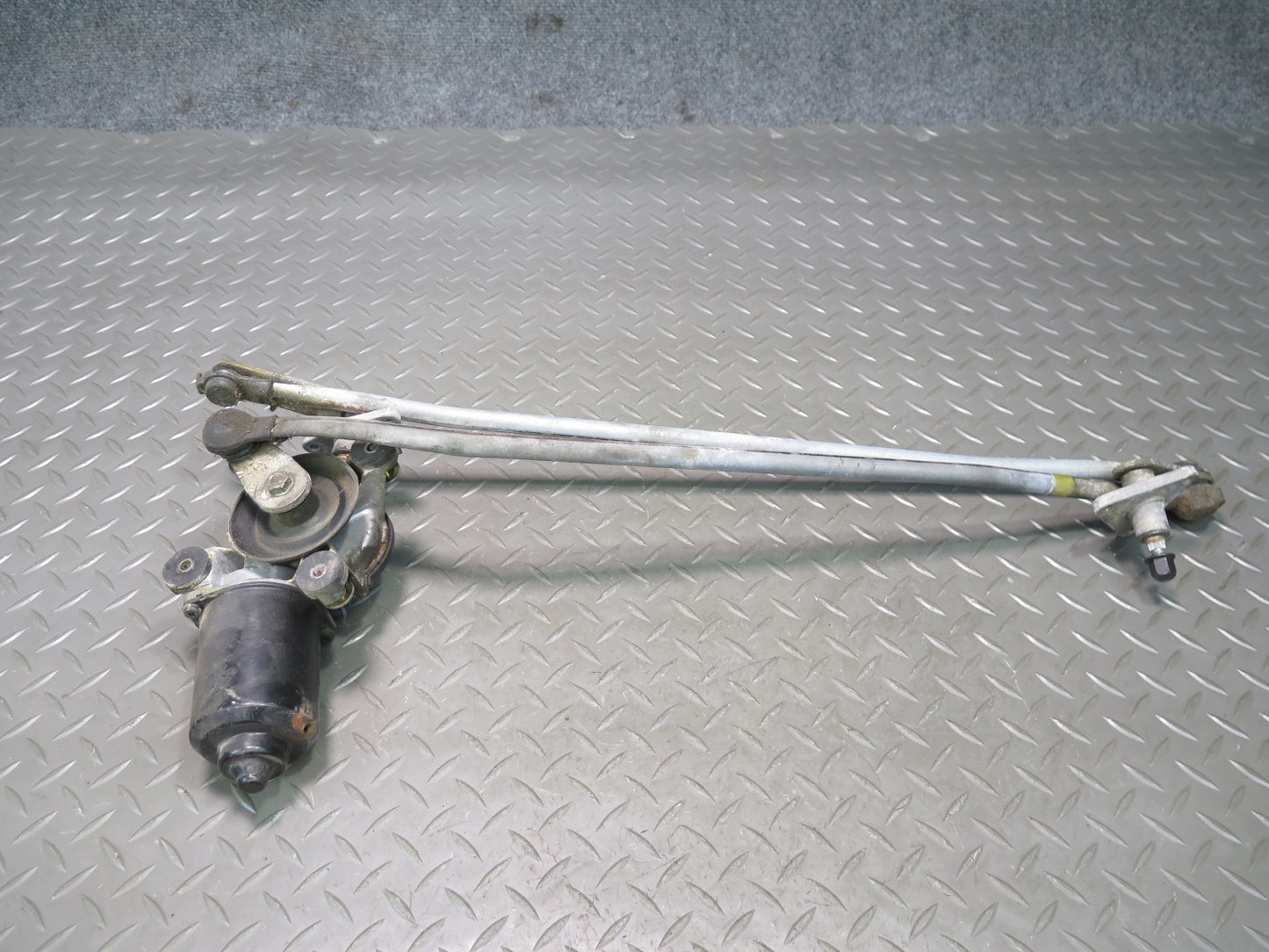 86-92 Toyota Supra MA70L Front Windshield Wiper Transmission Linkage w Motor OEM