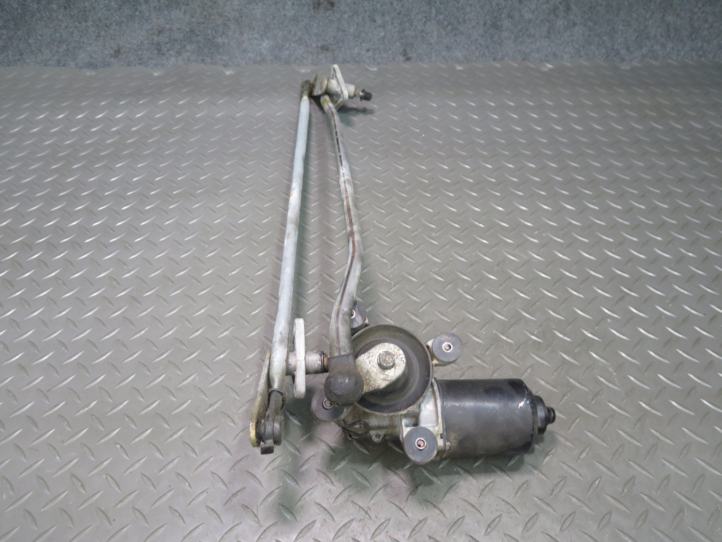 86-92 Toyota Supra MA70L Front Windshield Wiper Transmission Linkage w Motor OEM