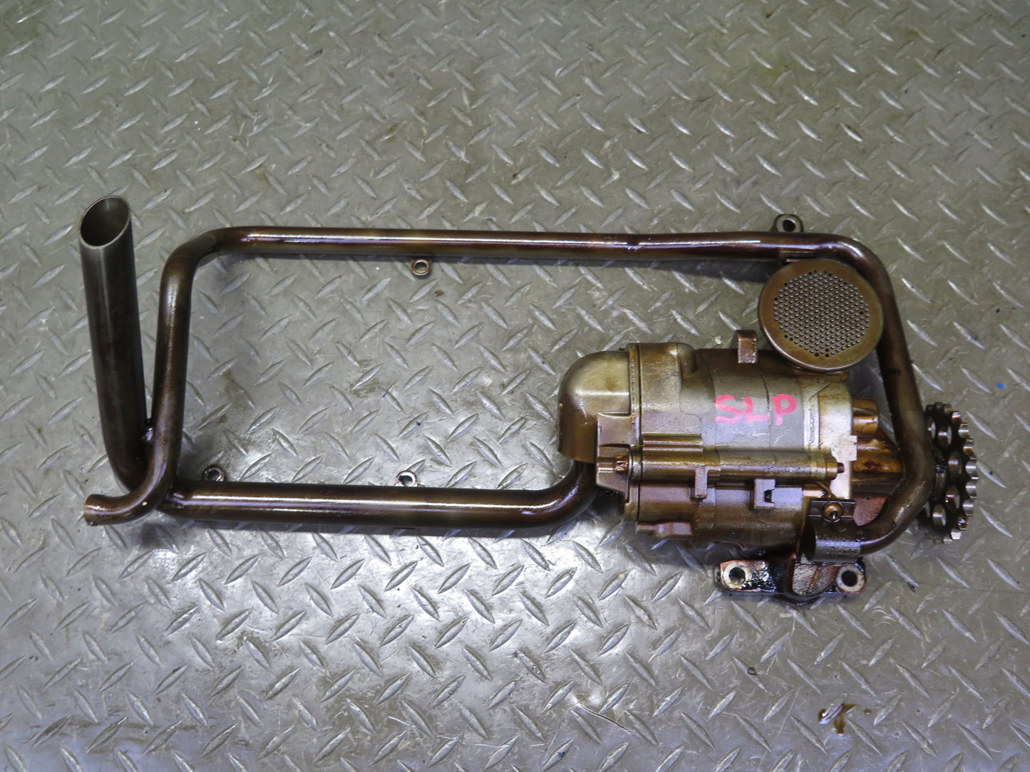 03-06 Mercedes R230 SL500 M113.963 Engine Motor Oil Pump w Pickup Hose 130K OEM