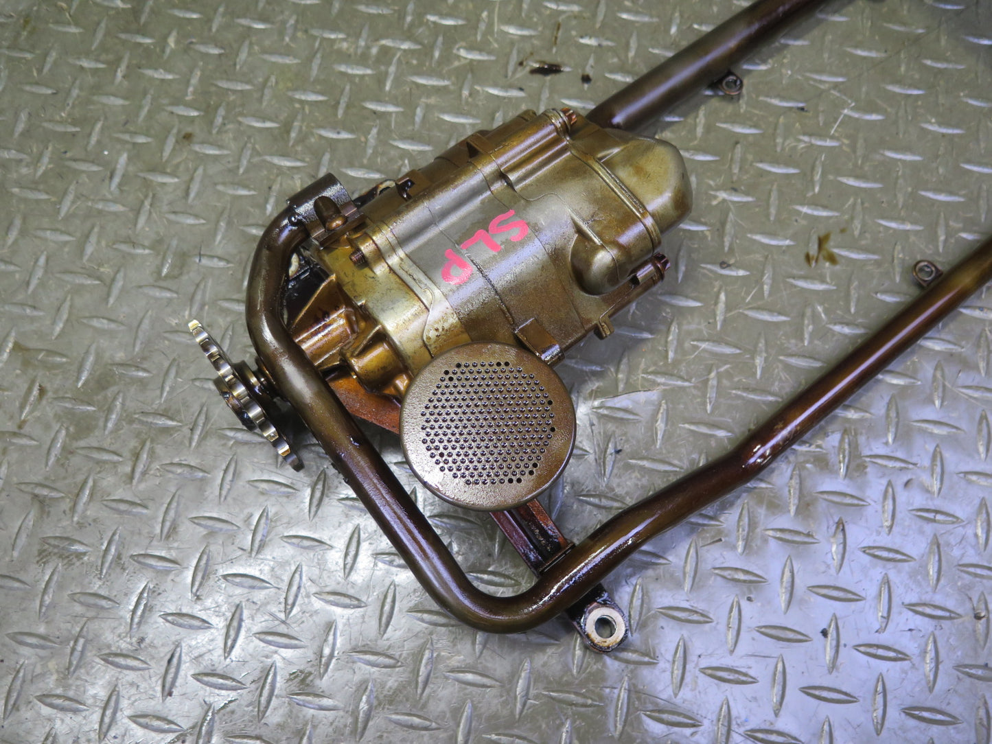 03-06 Mercedes R230 SL500 M113.963 Engine Motor Oil Pump w Pickup Hose 130K OEM
