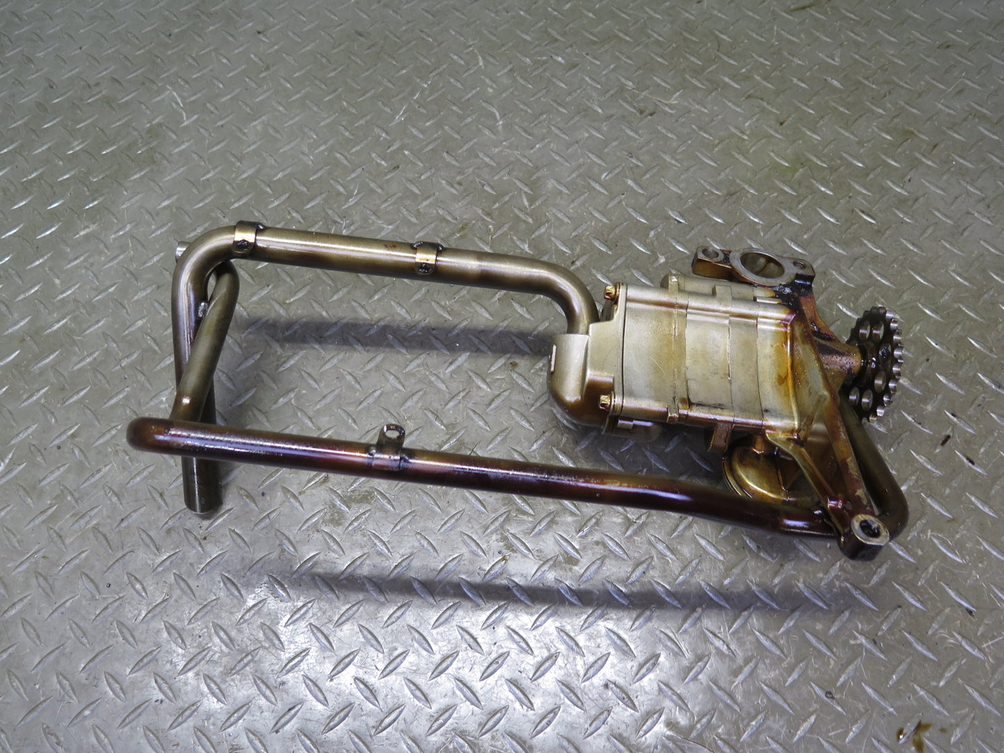 03-06 Mercedes R230 SL500 M113.963 Engine Motor Oil Pump w Pickup Hose 130K OEM